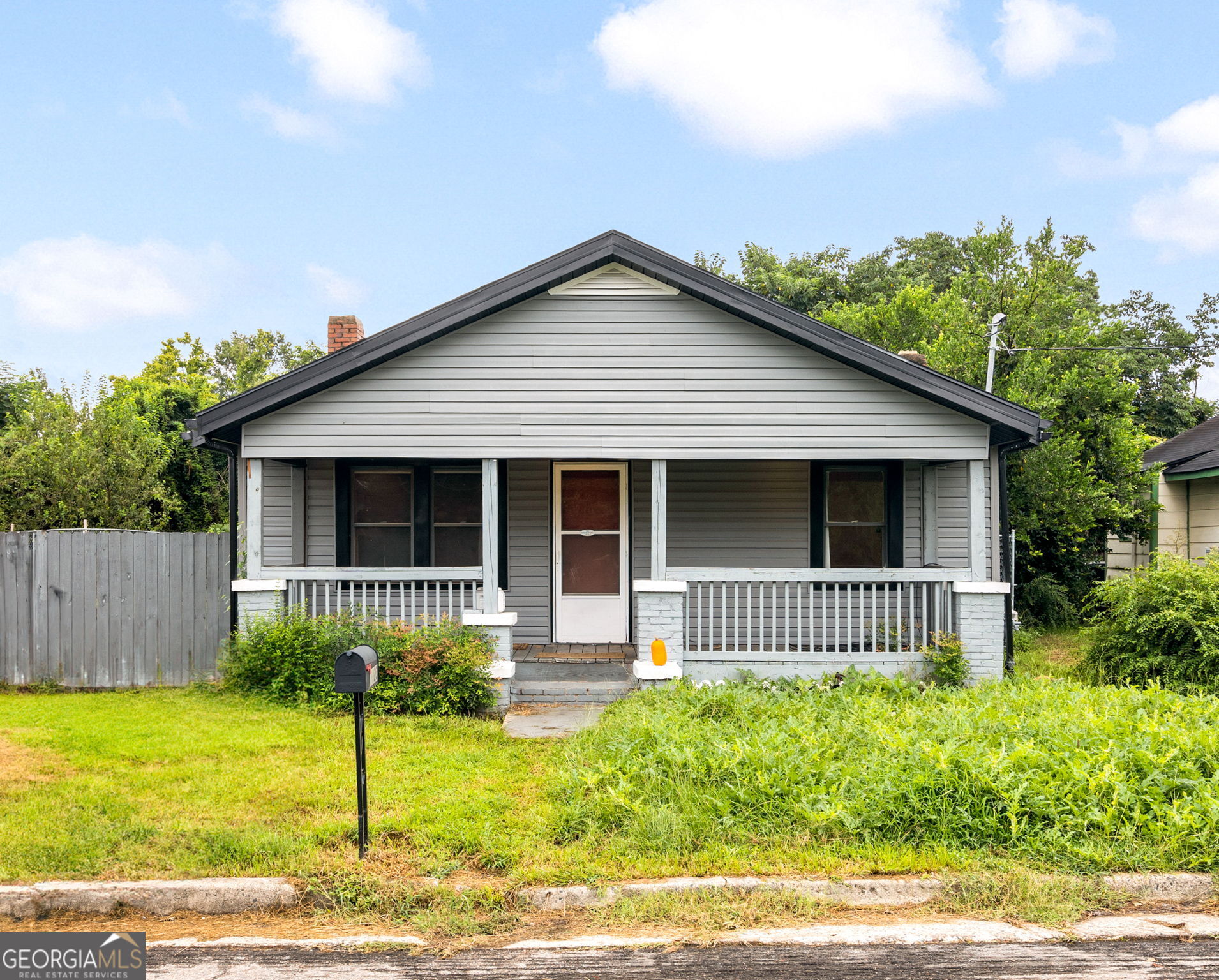 1123 Roselle ST