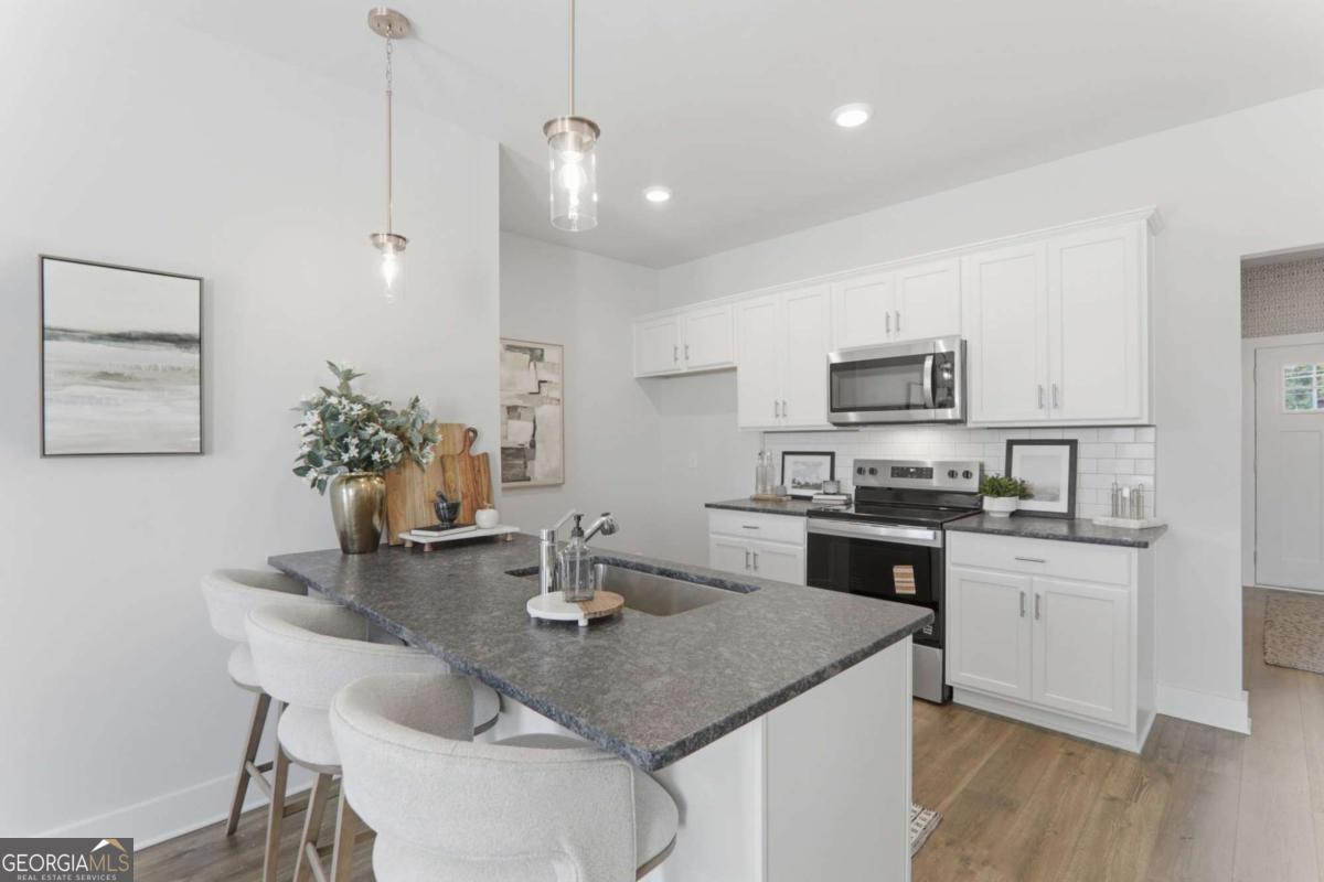 153 Chastain DR