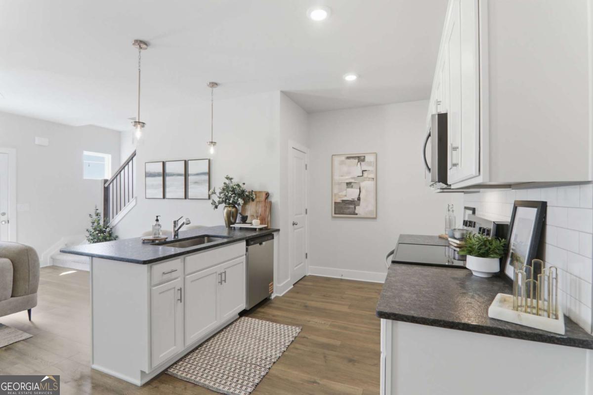 153 Chastain DR