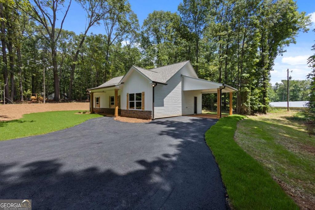 Photo of 4 Drummond Road, Cedartown, GA 30125 (MLS # 10678723)