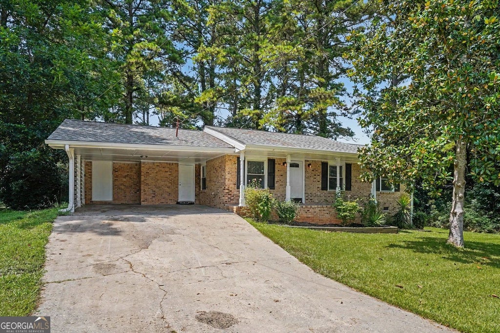 Photo of 5893 Ronnie Drive, Rex, GA 30273 (MLS # 10831056)