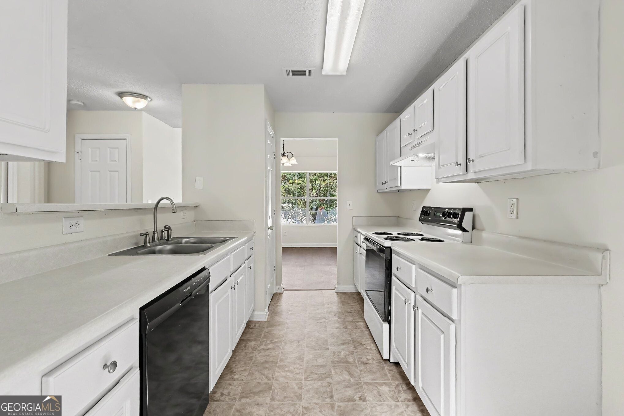 4131 Ravenwood CT