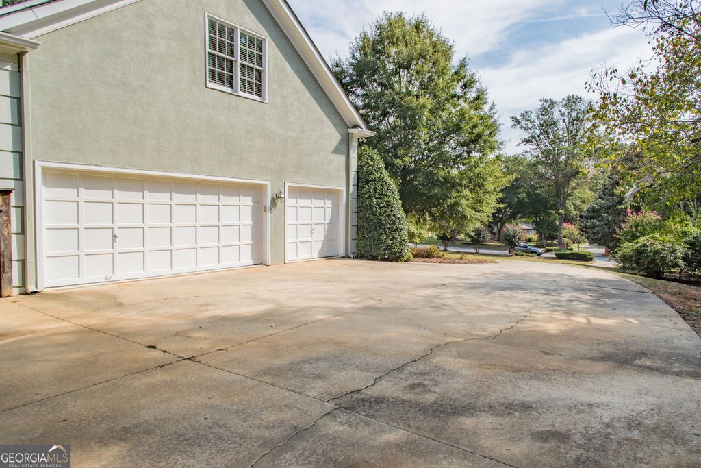 Photo of 540 Birkdale Drive, Fayetteville, GA 30215 (MLS # 10666775)