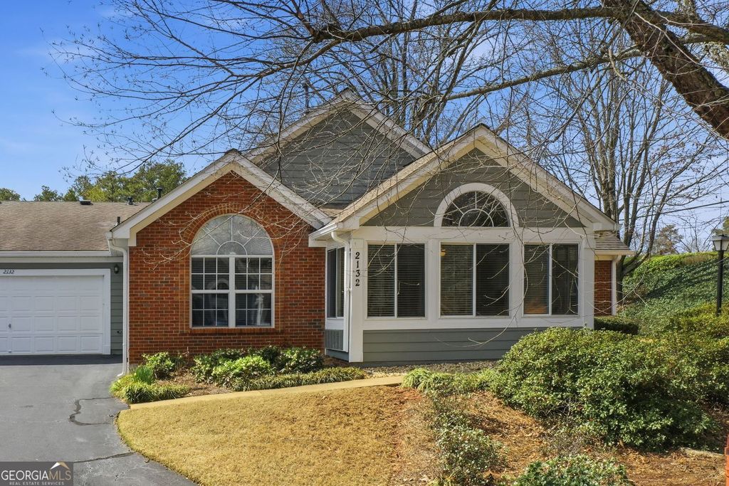 Photo of 2132 Carefree Circle #10, Marietta, GA 30062 (MLS # 10708614)
