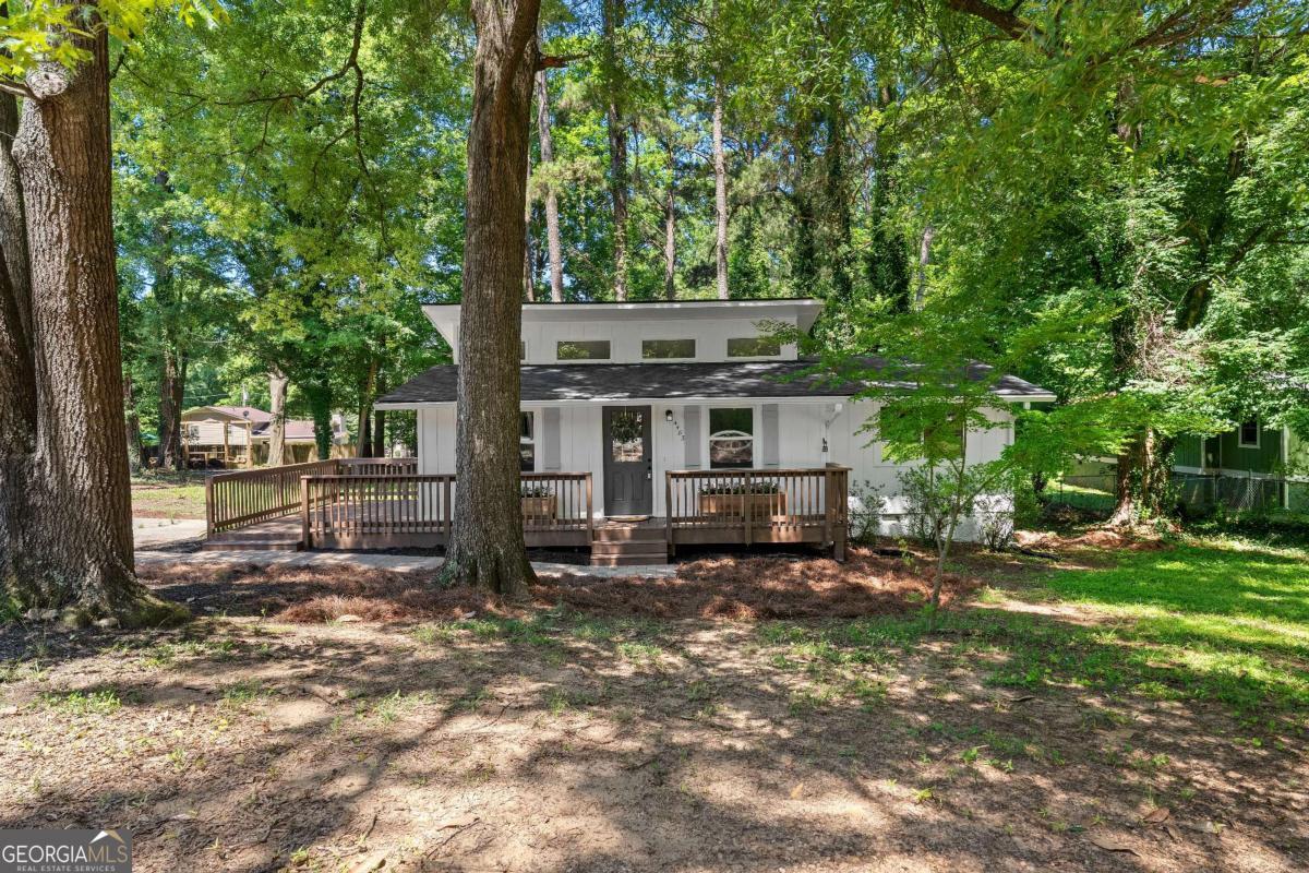 4483 Collins CIR