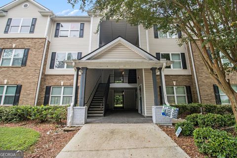 Photo of 2202 Fairington Village Drive, Lithonia, GA 30038 (MLS # 10592667)