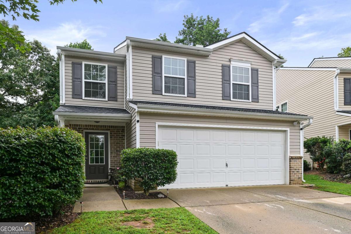 2640 MAYFAIR DR