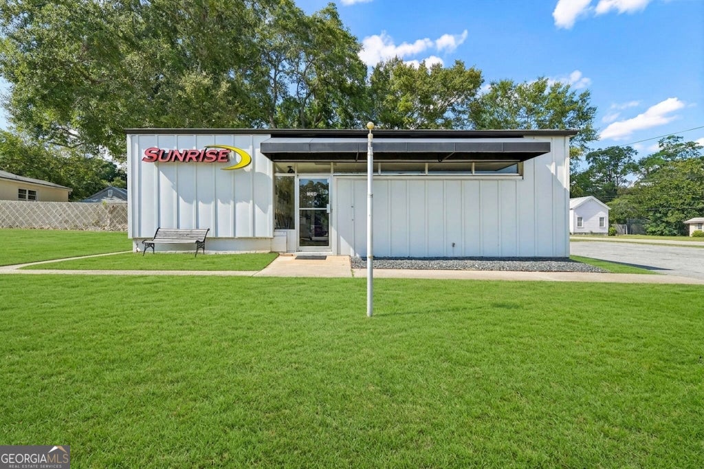 Photo of 224 E Broad Street, Winder, GA 30680 (MLS # 10847025)