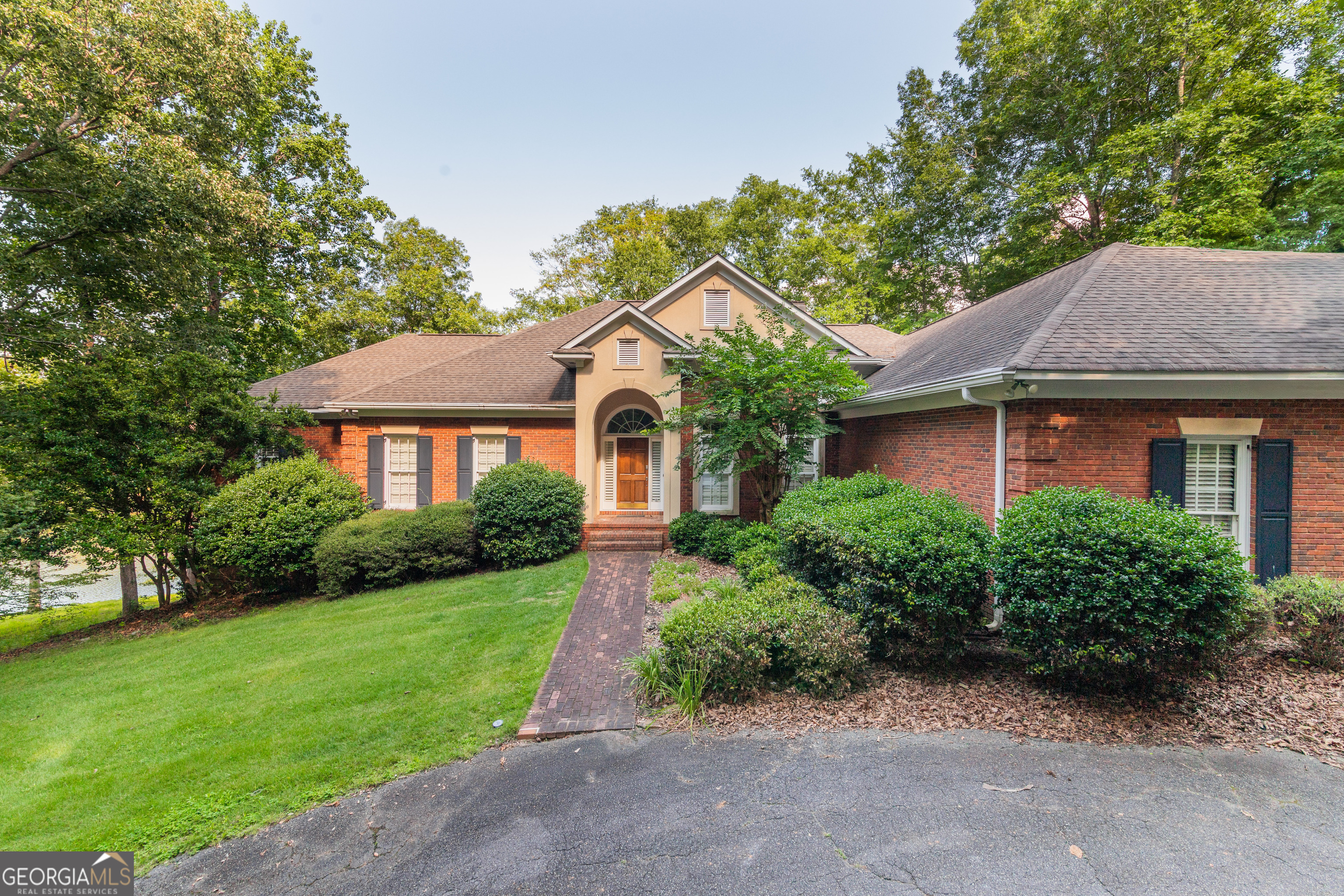 451 Sweetwater DR