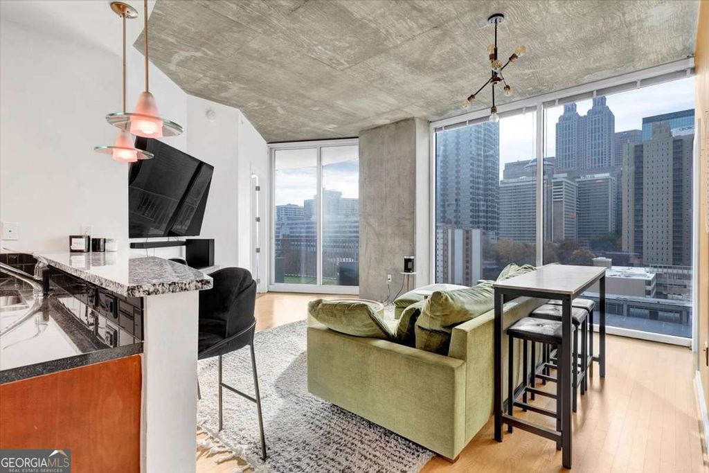 Photo of 400 W Peachtree Street NW #1211, Atlanta, GA 30308 (MLS # 10661280)