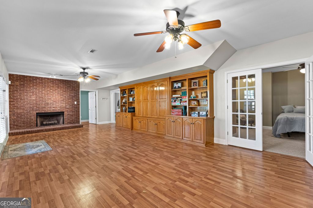 listing image 69