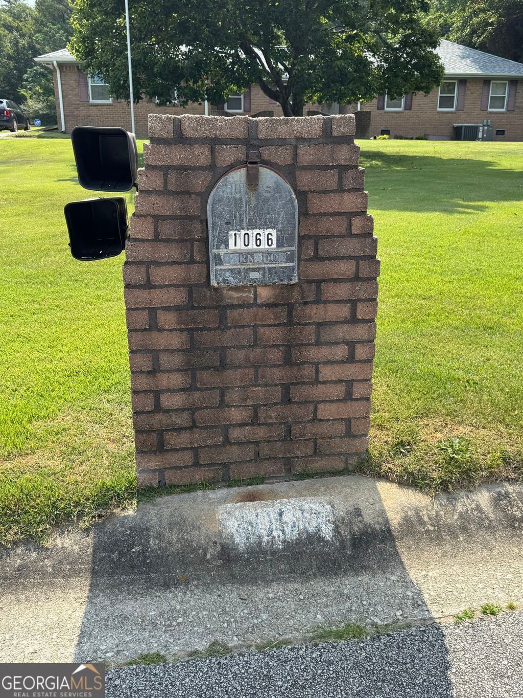 Photo of 1066 SW June Dr. Drive, Conyers, GA 30094 (MLS # 10806274)