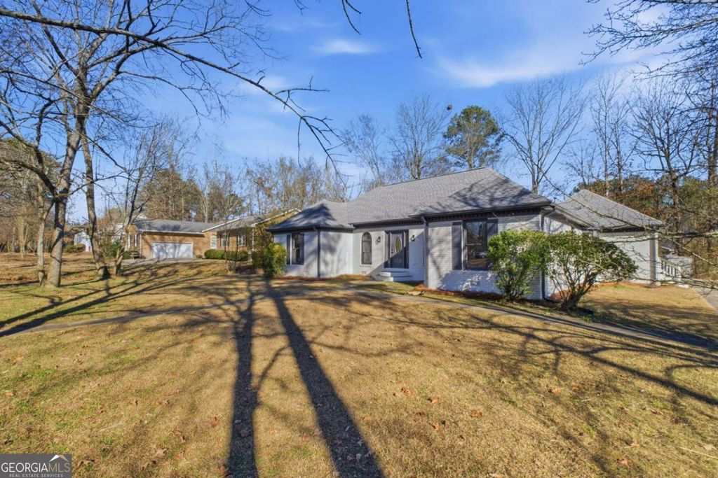 Photo of 98 Sunridge Drive NW, Rome, GA 30165 (MLS # 10663129)