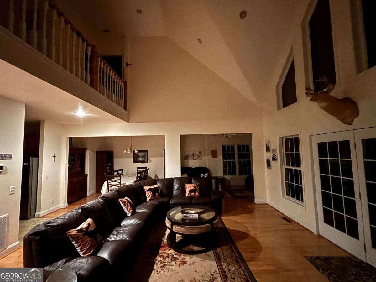 7957 Mountain Top TRL 3