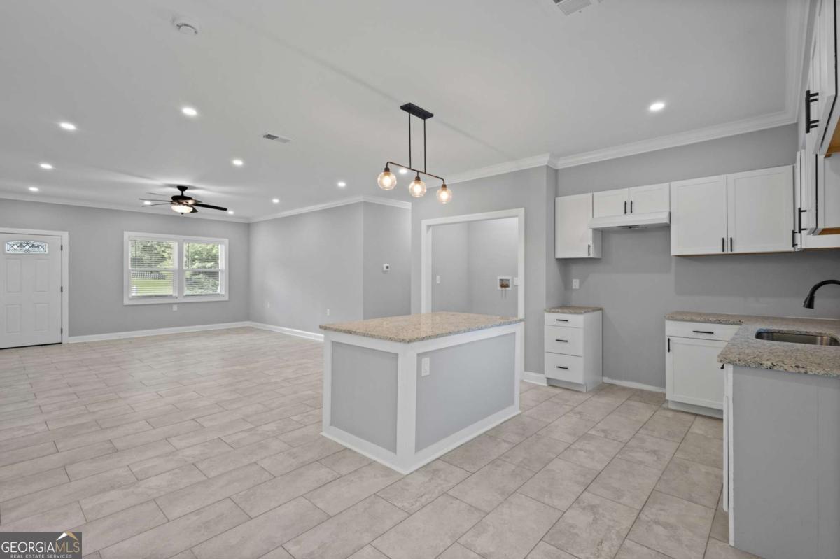 1275 Riverside RD