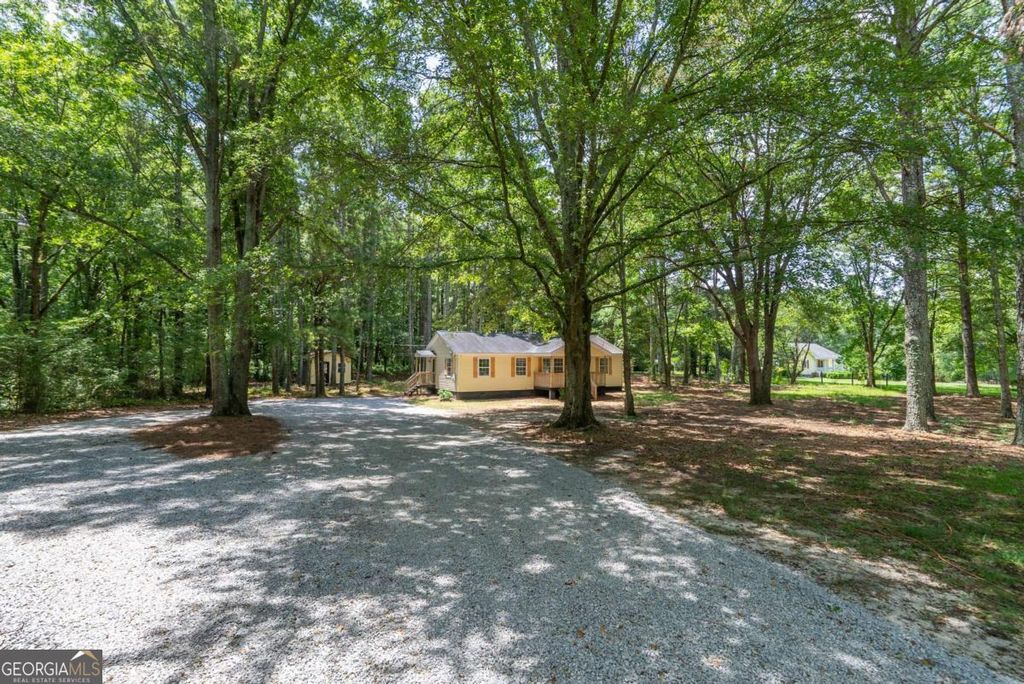 Photo of 3080 Meadow Trail, Loganville, GA 30052 (MLS # 10649577)