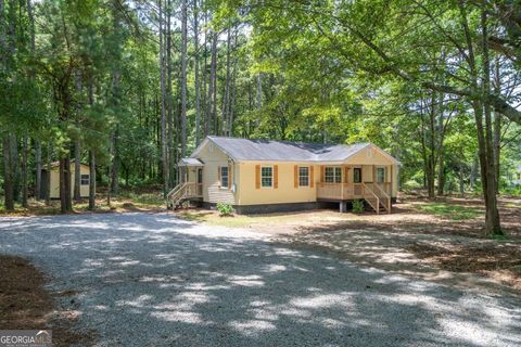 Photo of 3080 Meadow Trail, Loganville, GA 30052 (MLS # 10649577)