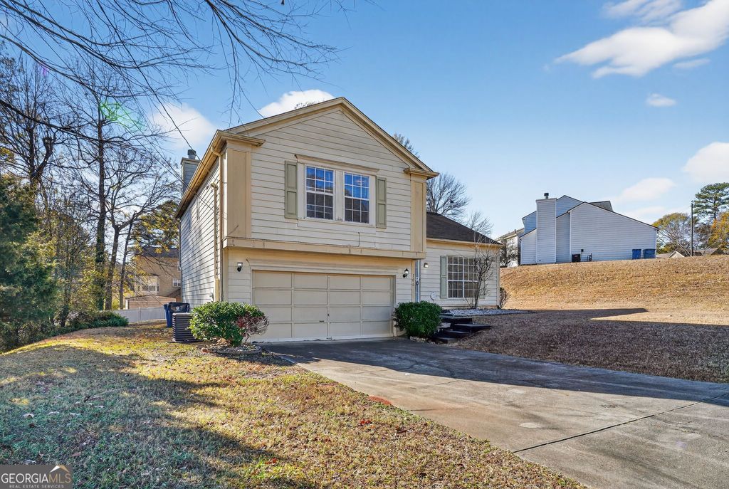 Photo of 106 Gatwick Court, Riverdale, GA 30274 (MLS # 10669285)