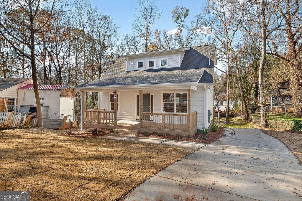 Photo of 2185 Lang Drive SW, Atlanta, GA 30315 (MLS # 10664352)