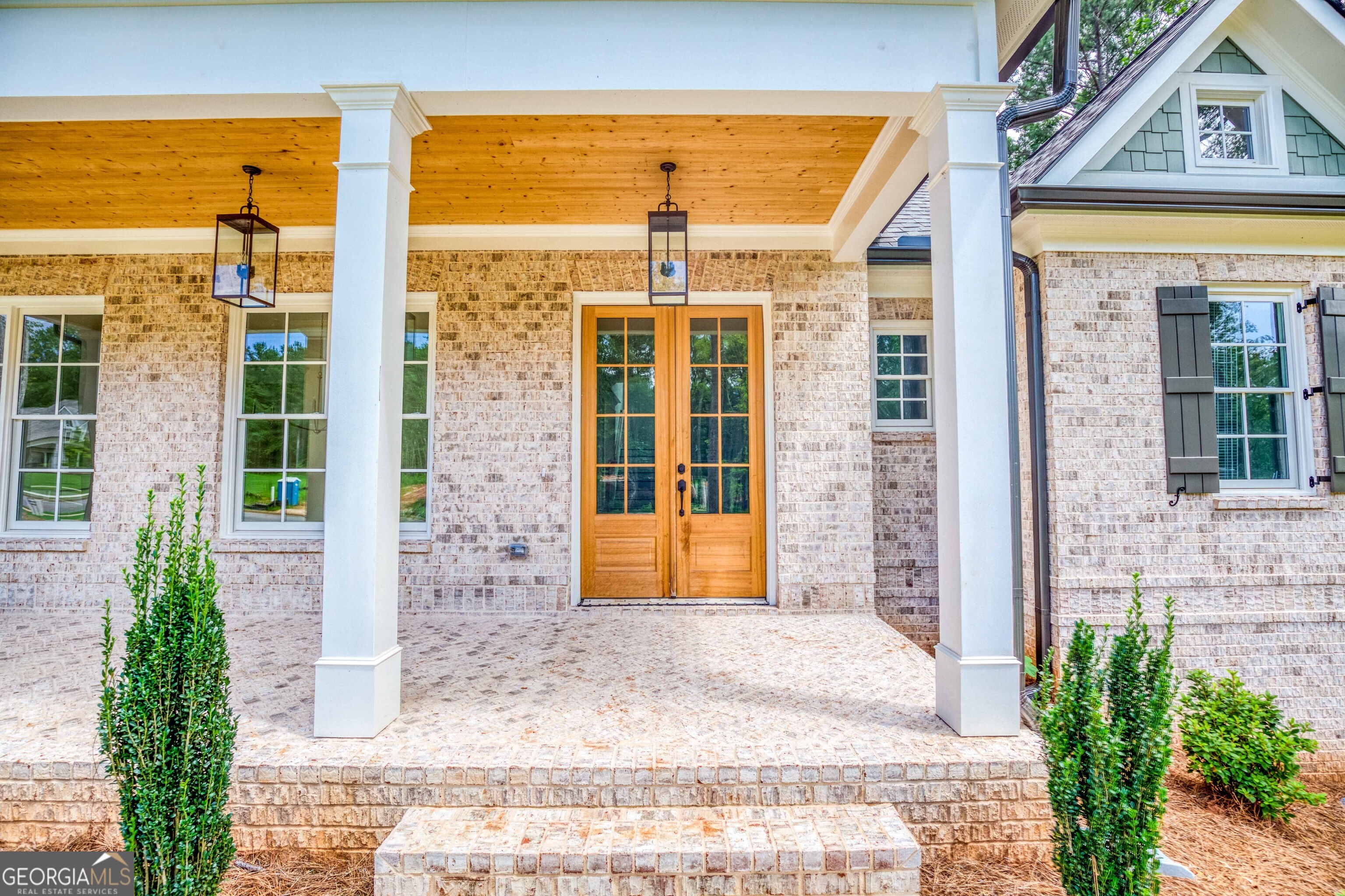 410 Iroquois CT