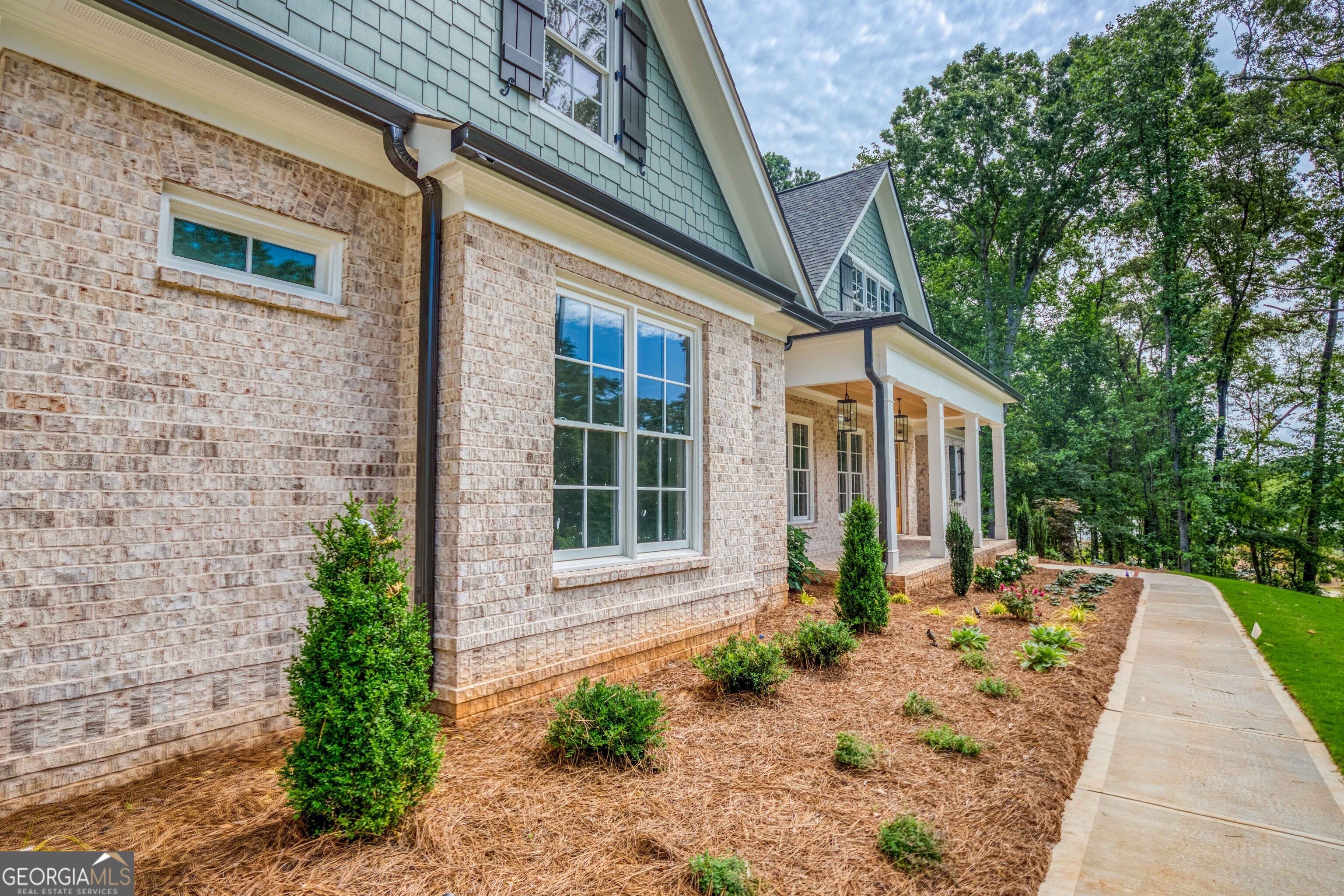 410 Iroquois CT