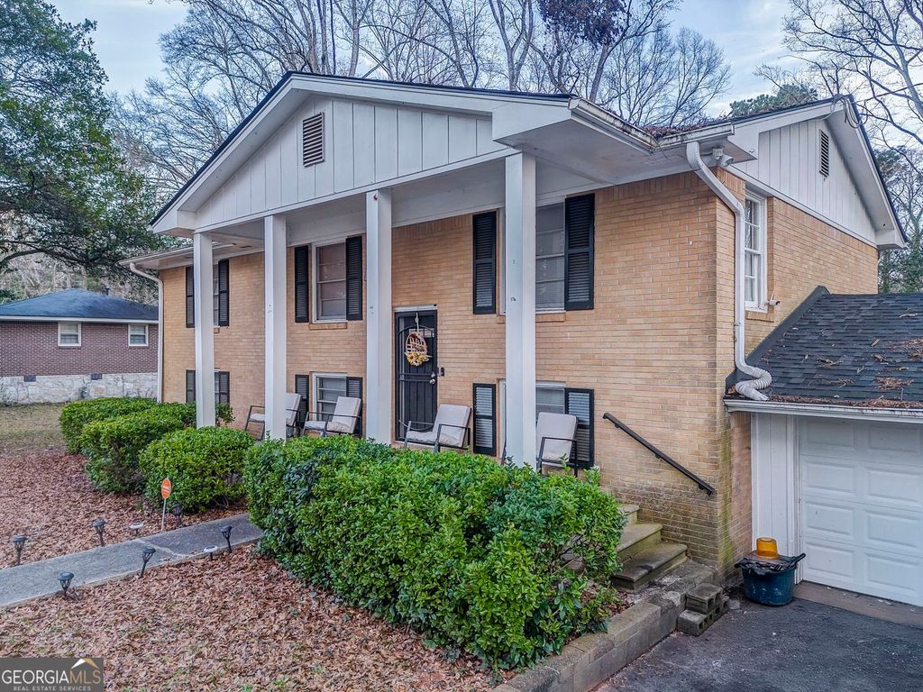 Photo of 1607 Hillview Avenue, Jonesboro, GA 30236 (MLS # 10676121)