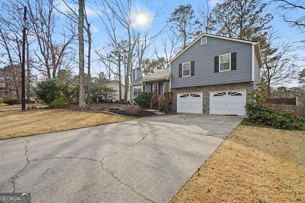 Photo of 1003 Darvin Lane NW, Kennesaw, GA 30144 (MLS # 10694469)
