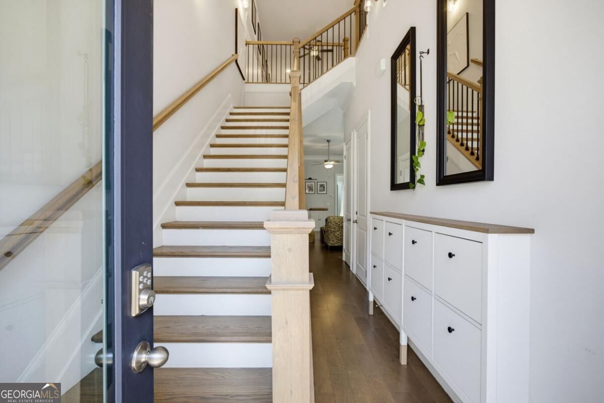 688 Stickley Oak WAY