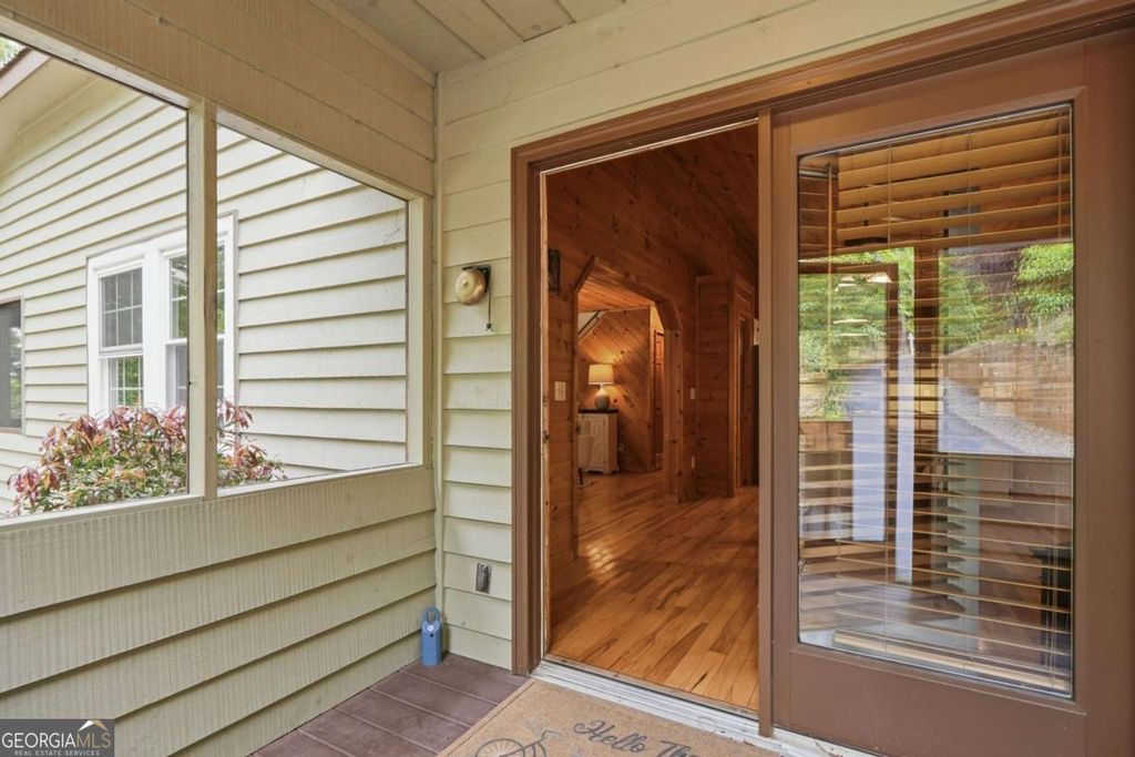 Photo of 946 Laurel Circle, Blue Ridge, GA 30513 (MLS # 10763042)