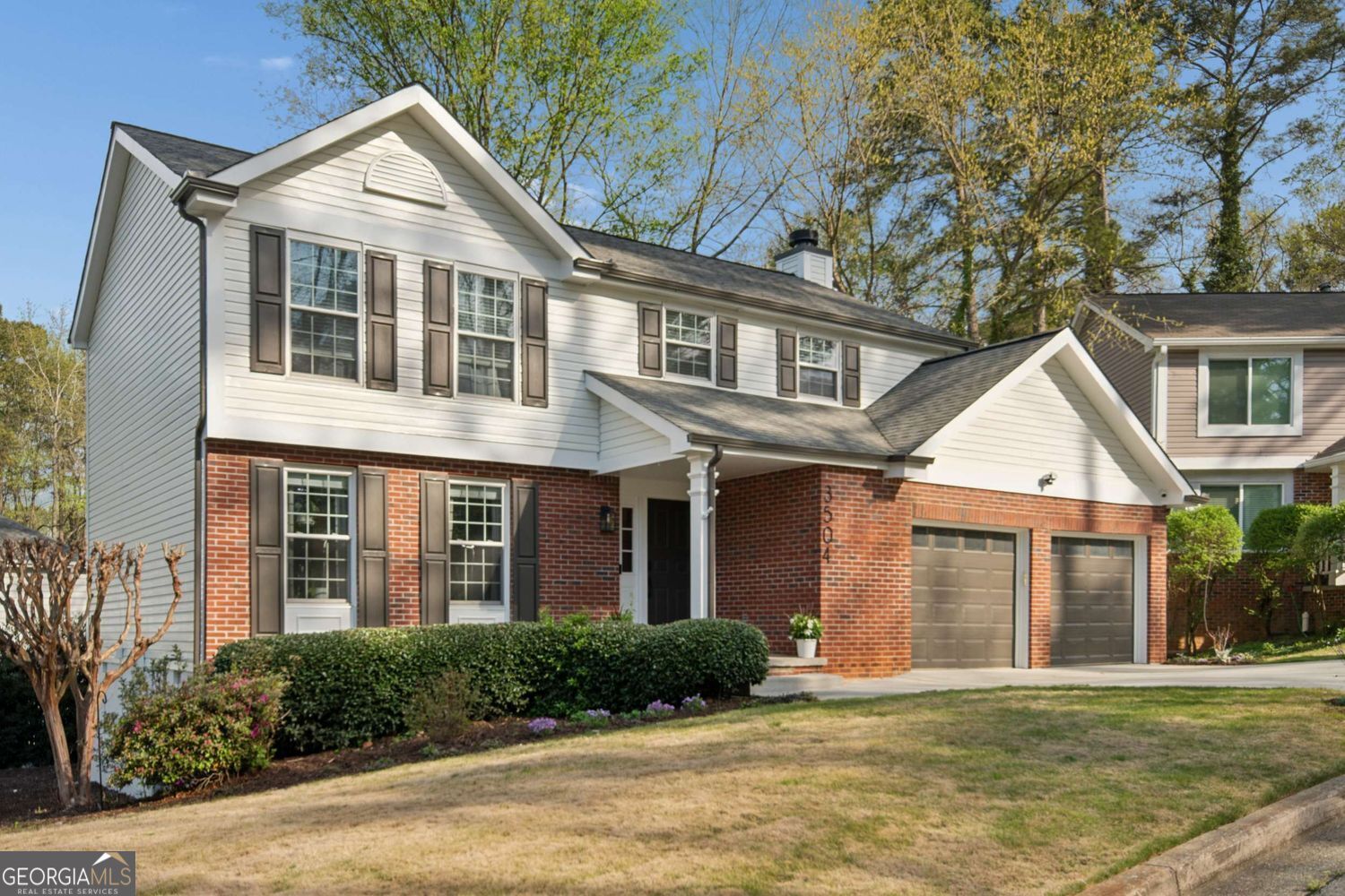 3504 Castlehill CT