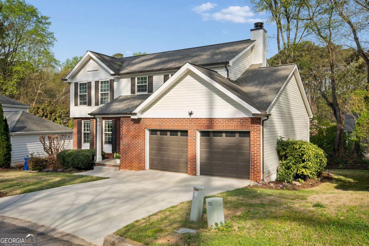 3504 Castlehill CT