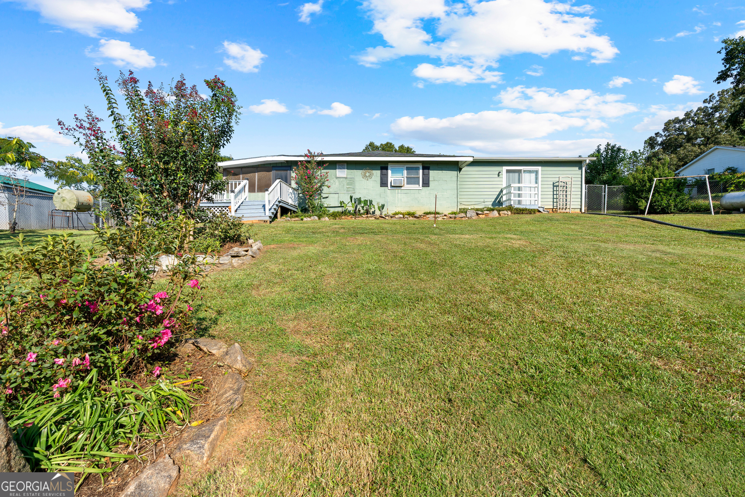 Jackson, Georgia 30233, United States, 3 Bedrooms Bedrooms, ,2 BathroomsBathrooms,Residential,Pending,205799