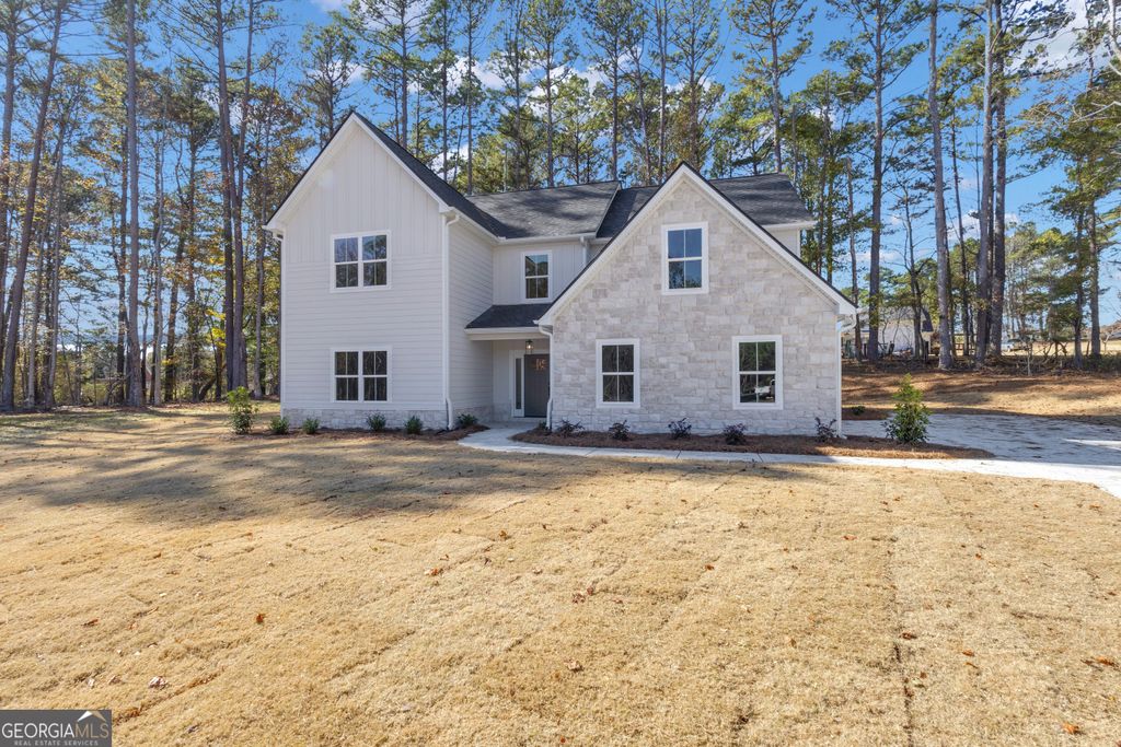 Photo of 125 Seymour Place, Fayetteville, GA 30214 (MLS # 10711163)
