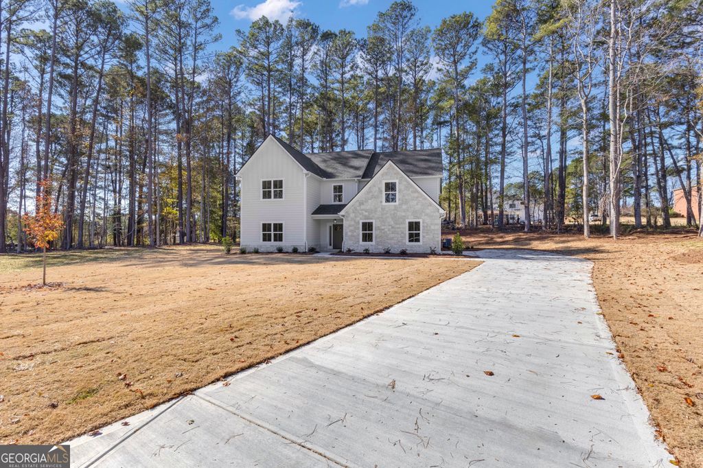 Photo of 125 Seymour Place, Fayetteville, GA 30214 (MLS # 10711163)