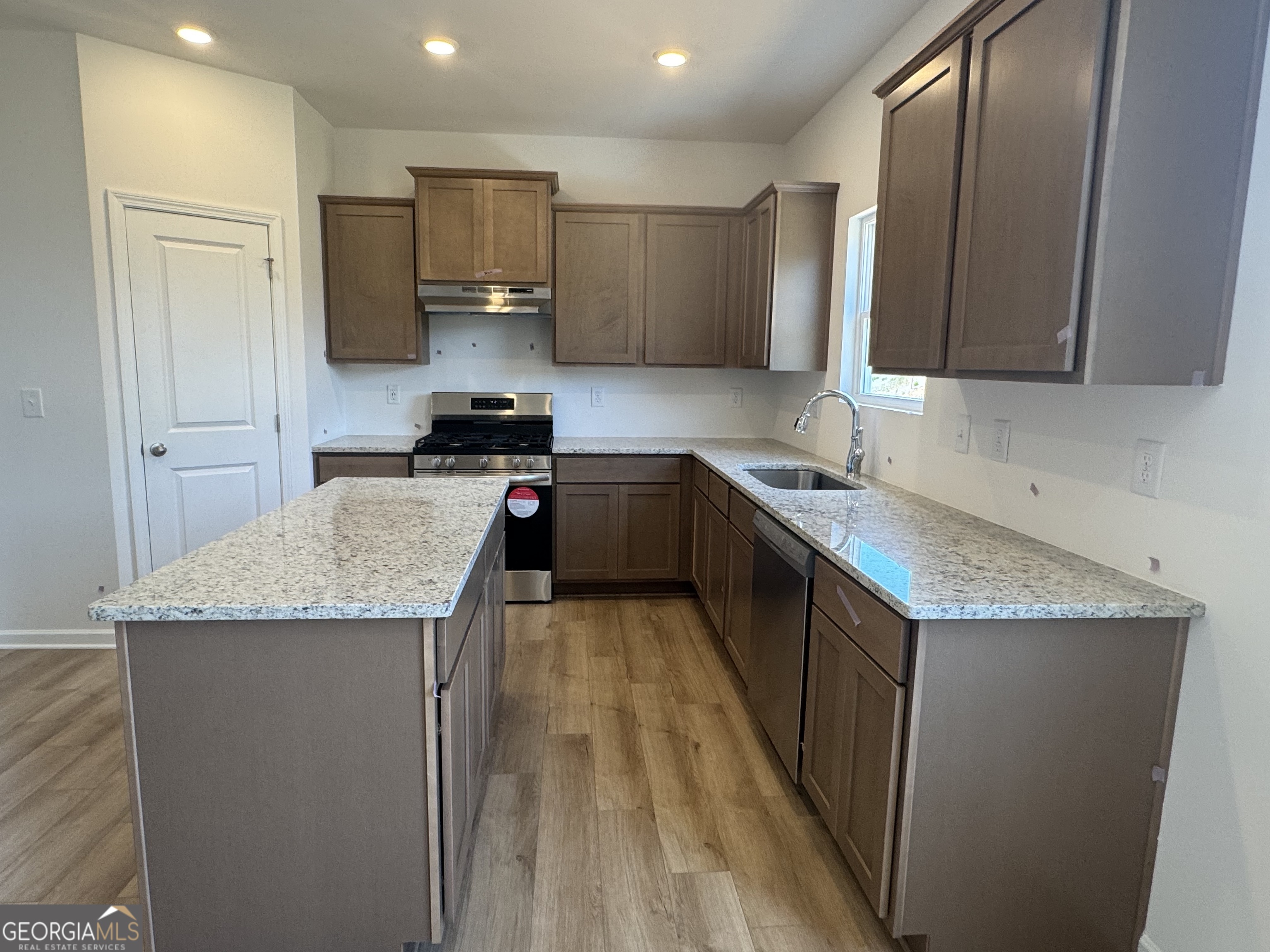 233 Bloomfield CIR