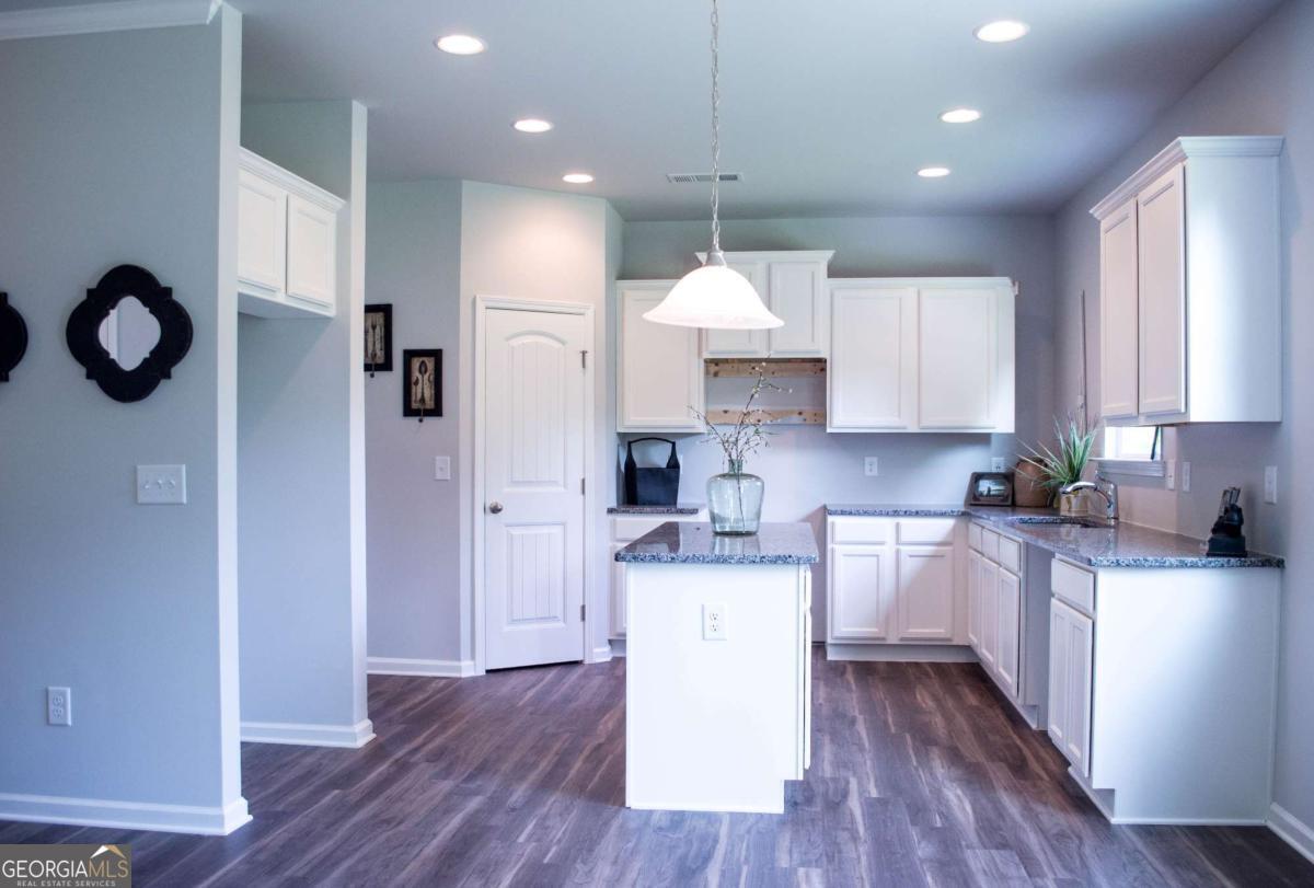 233 Bloomfield CIR