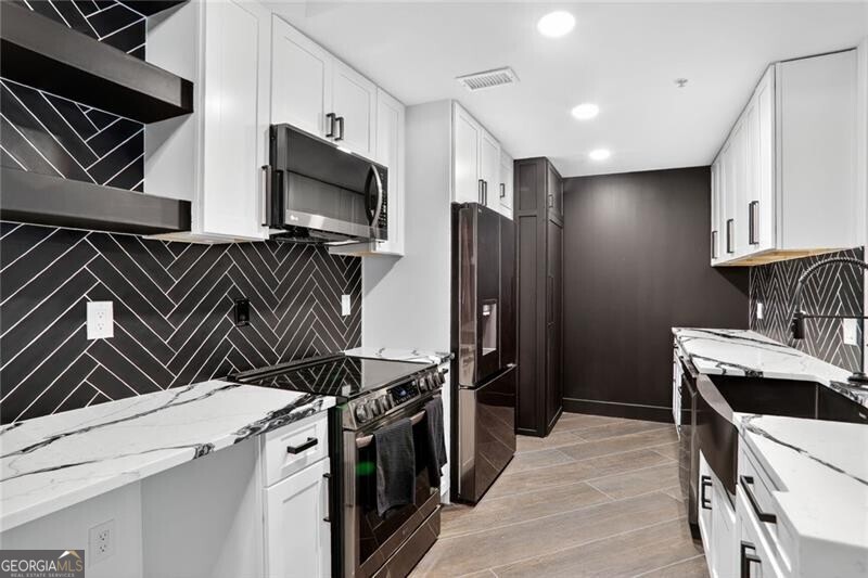 1074 Peachtree WALK NE B106