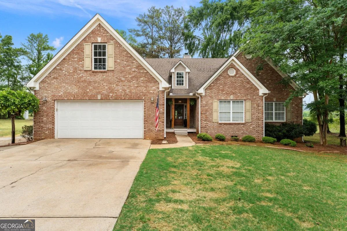 12 Grapevine Way NE