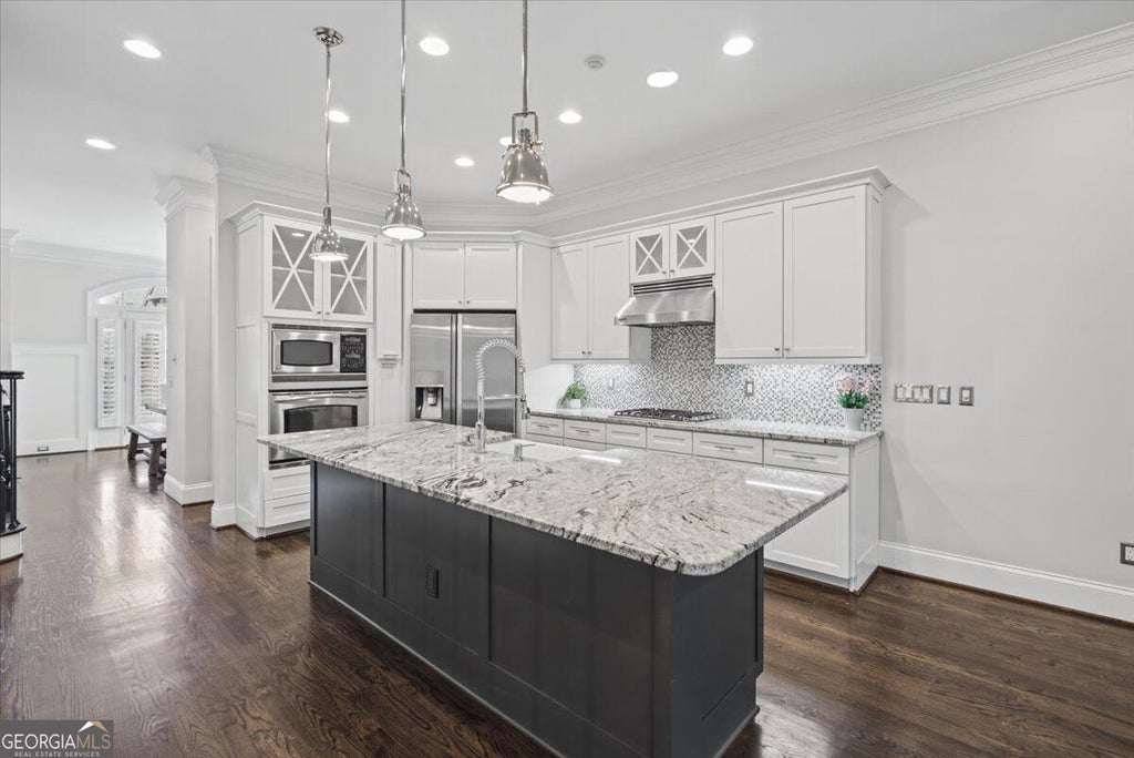 Photo of 35 Honour Avenue NW, Atlanta, GA 30305 (MLS # 10877043)