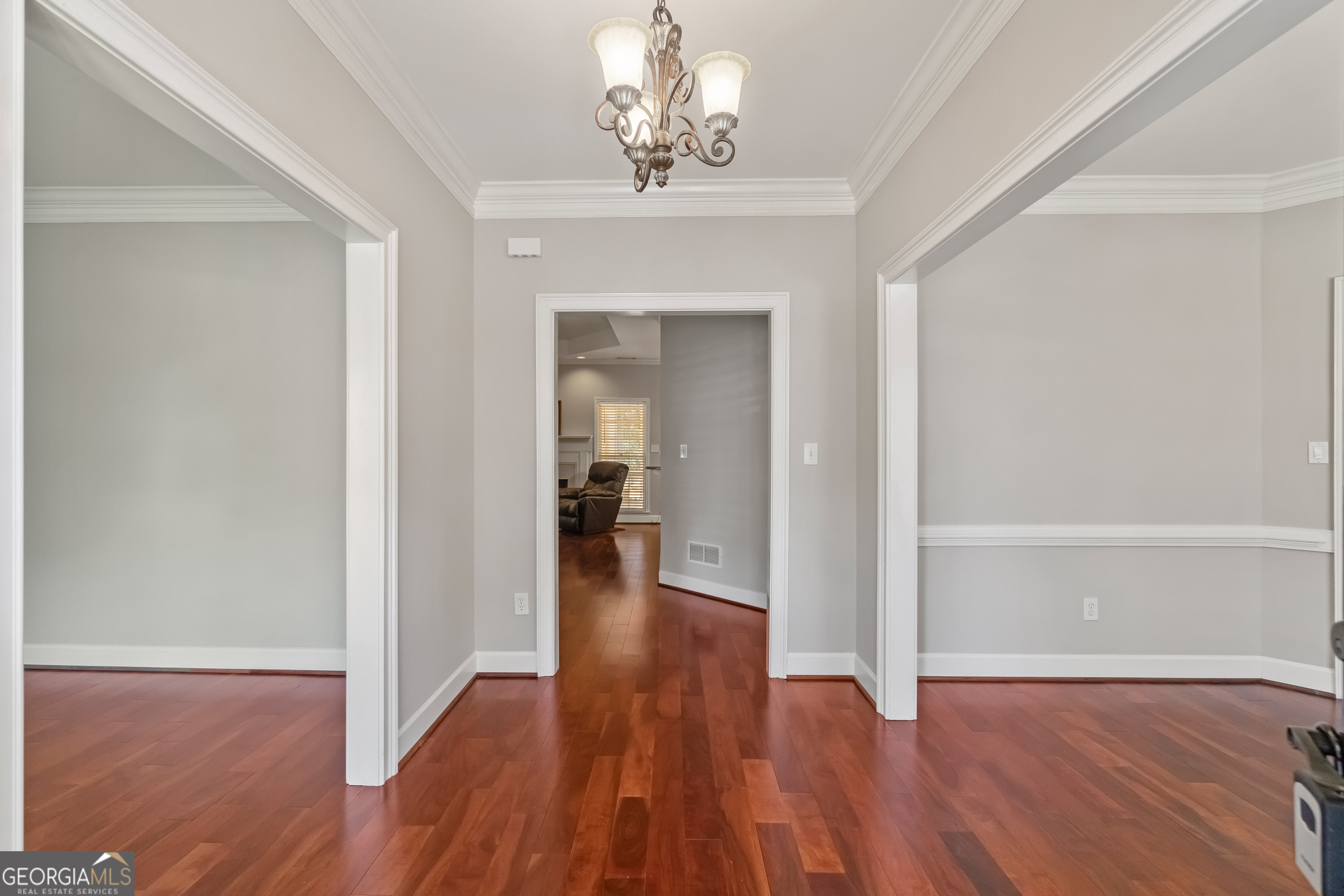 2239 Sandown DR