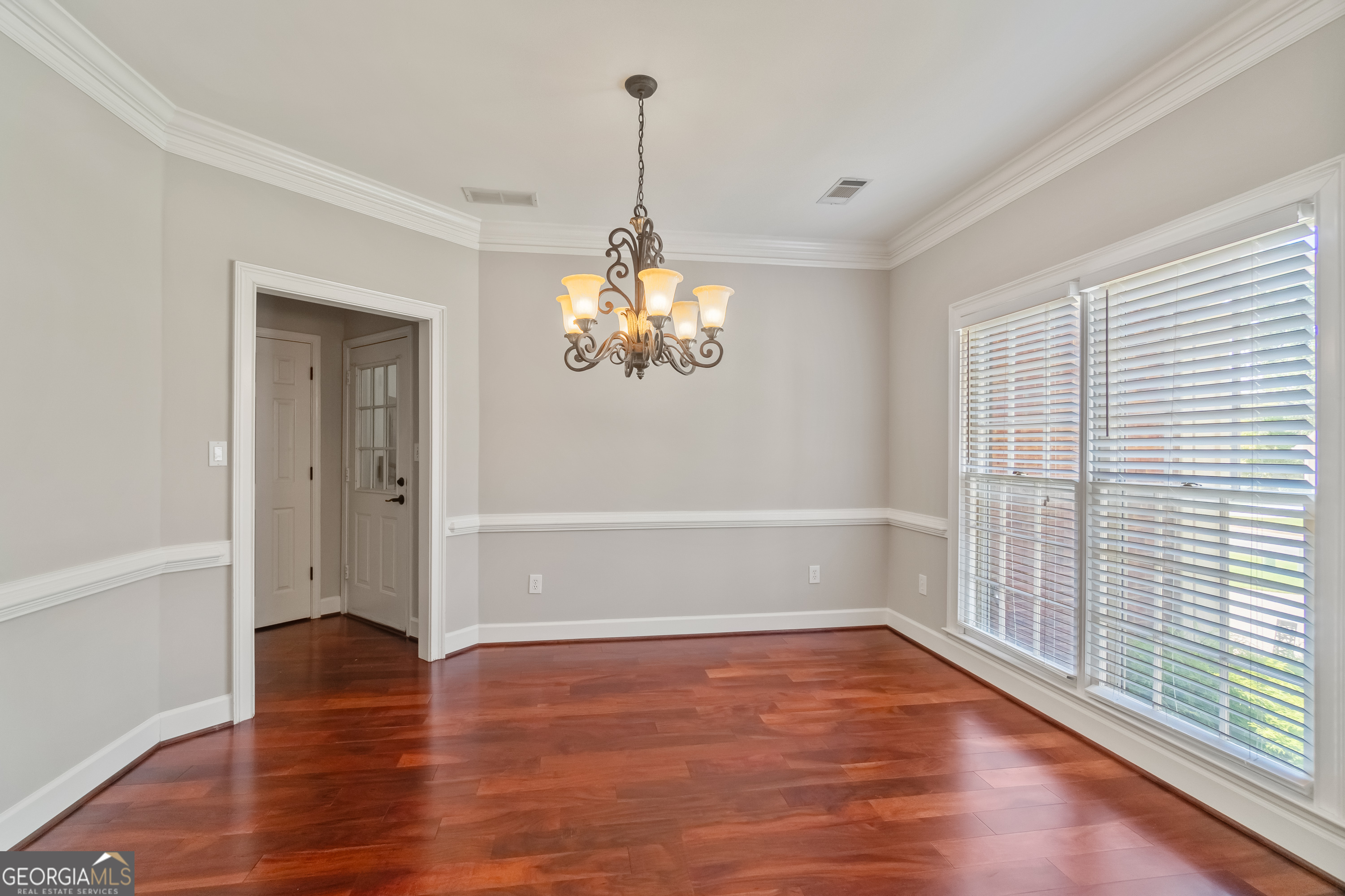 2239 Sandown DR