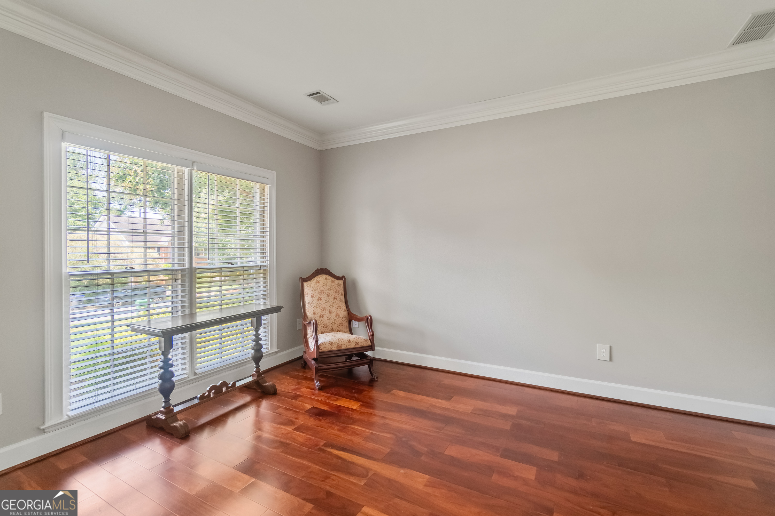 2239 Sandown DR