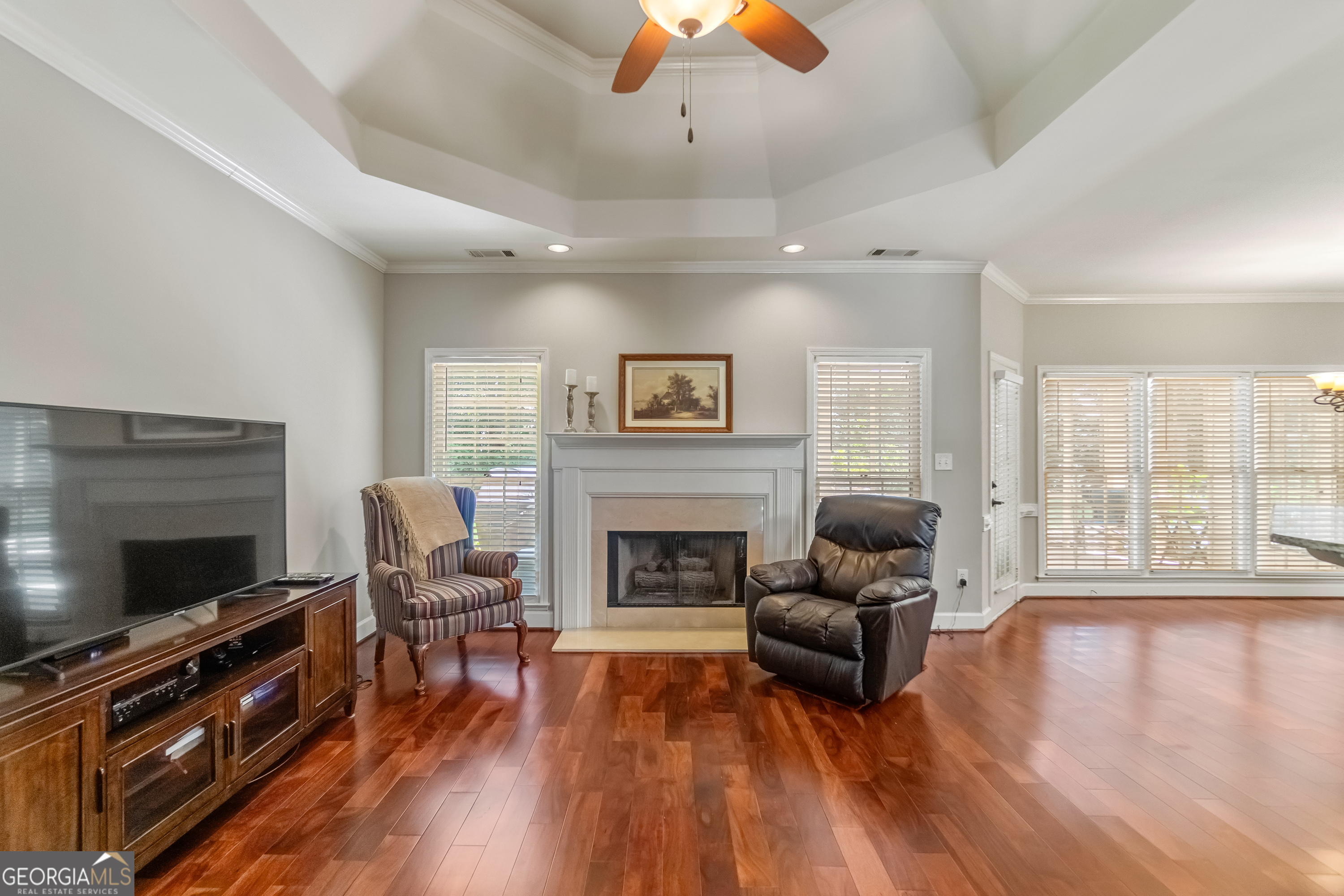 2239 Sandown DR