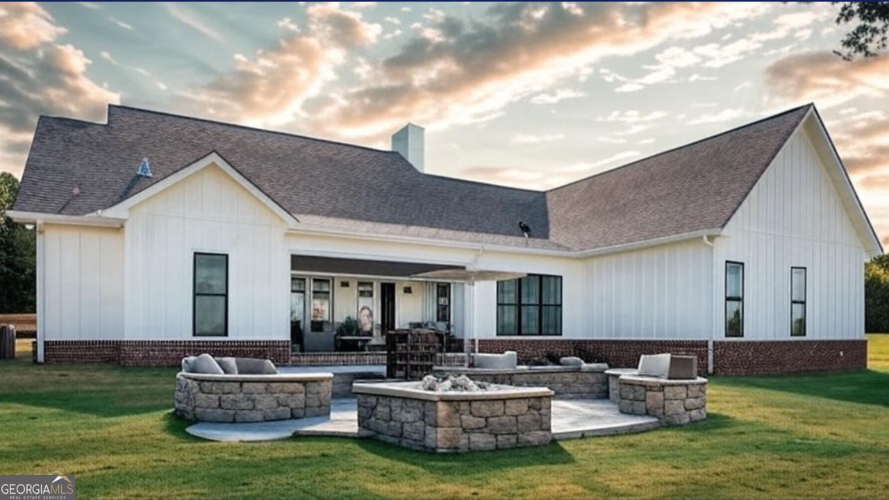 1290 Jack Page LN