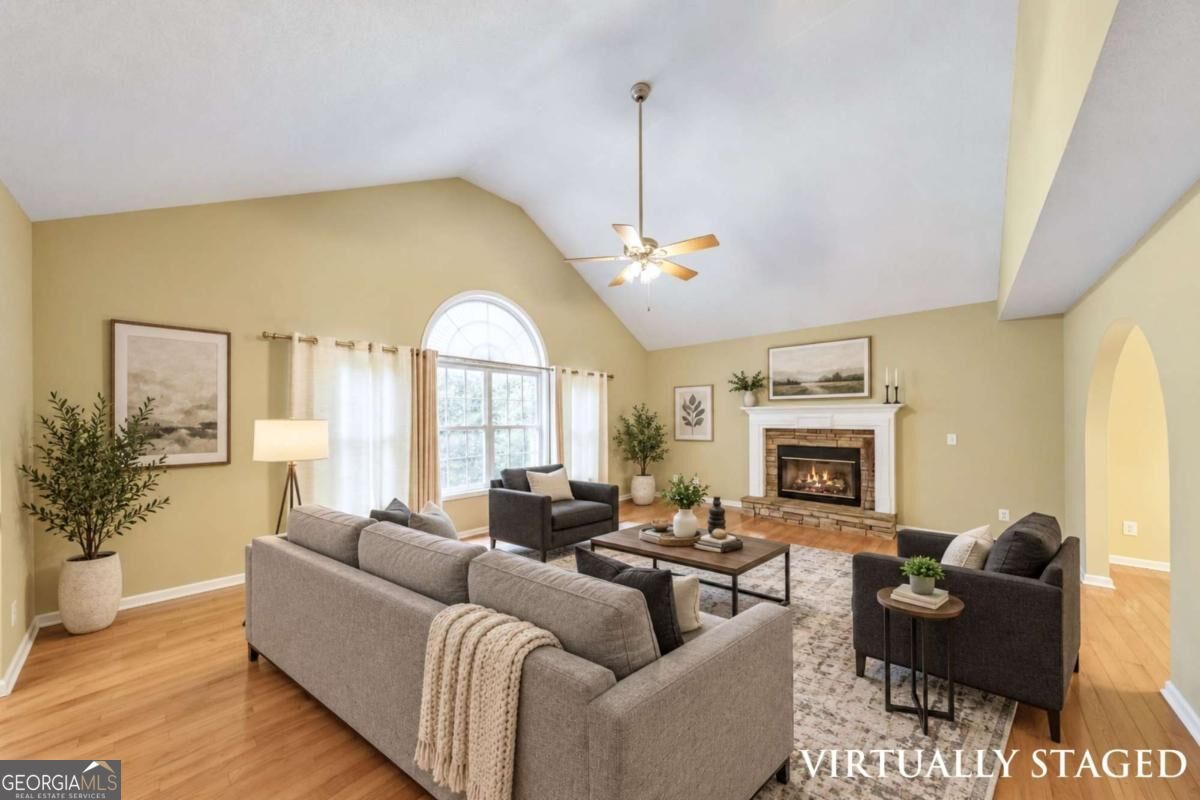 315 Magnolia DR