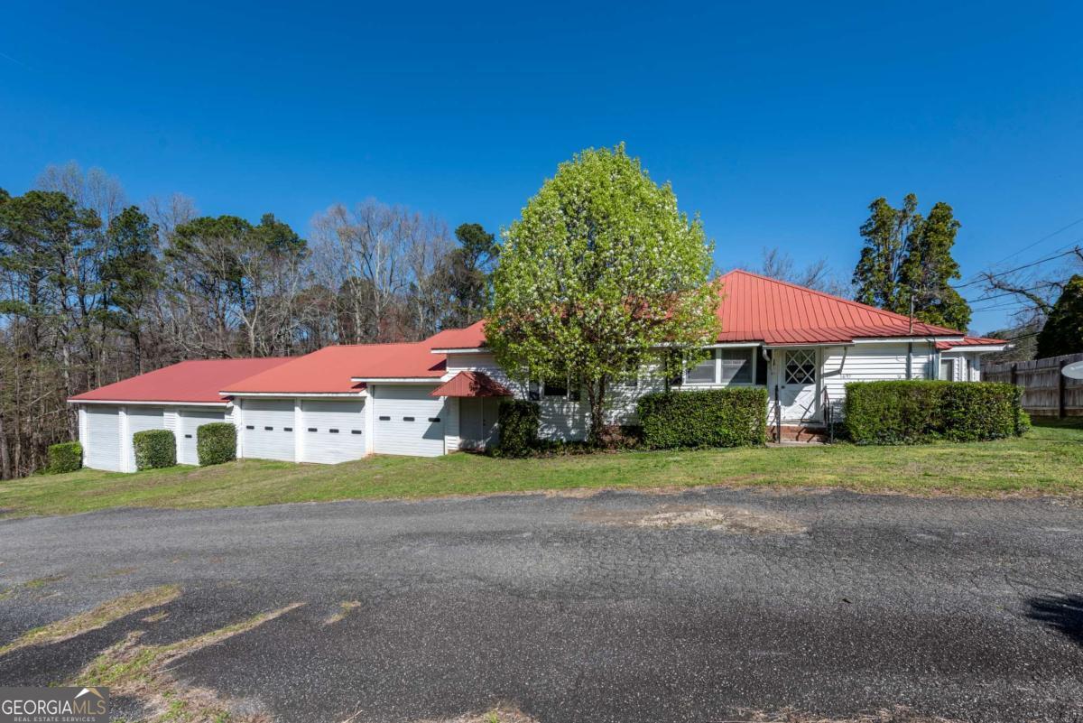 1695 Old Canton RD