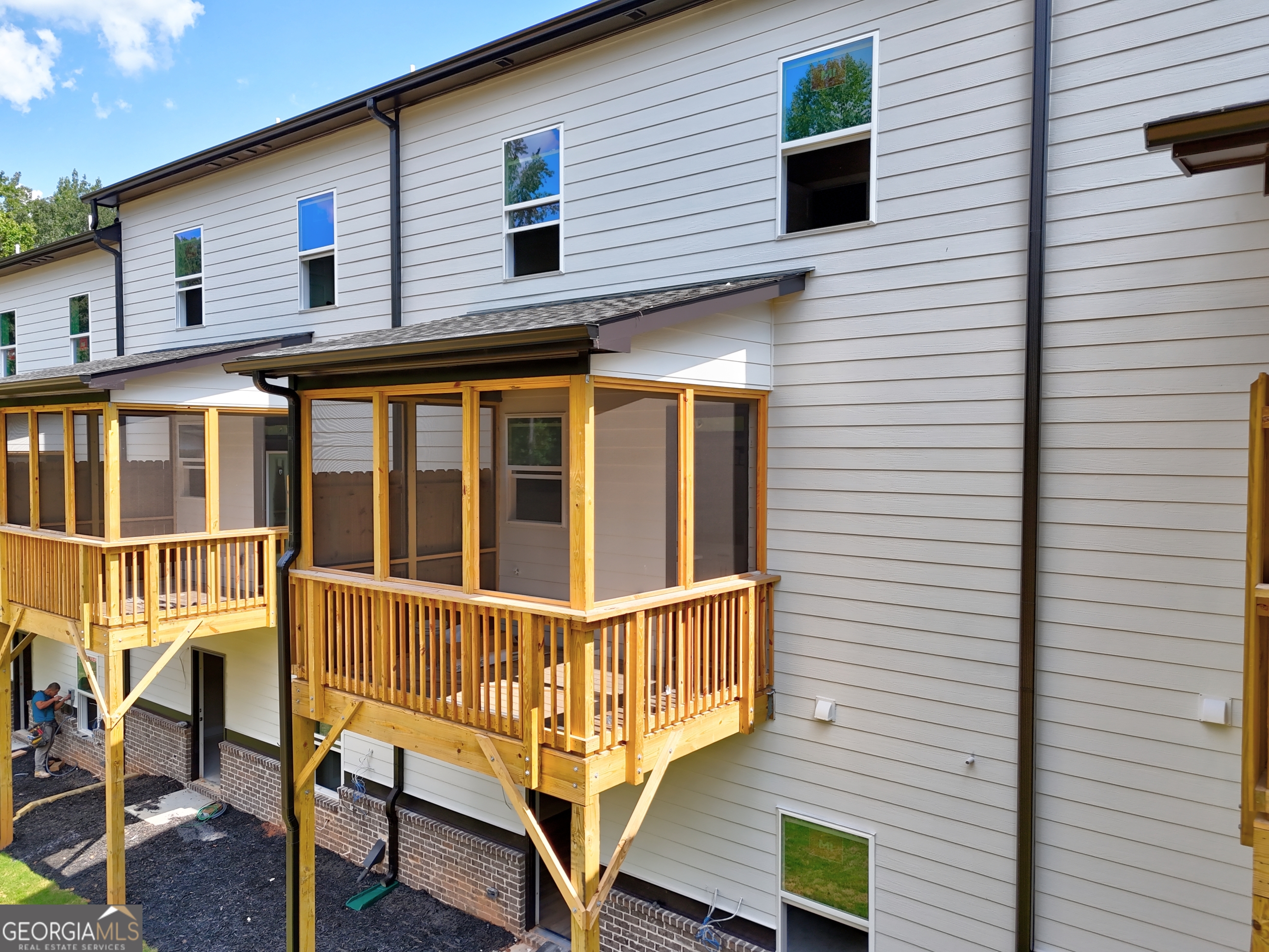 5709 Urban Village WAY 29
