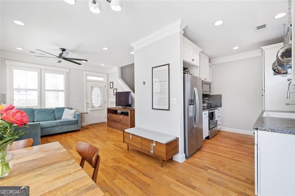 Atlanta, Georgia 30312, United States, 2 Bedrooms Bedrooms, ,2 BathroomsBathrooms,Residential,Active,135325