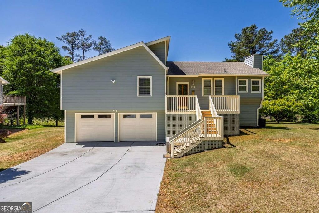 Photo of 999 Malibu Drive, Marietta, GA 30066 (MLS # 10737212)