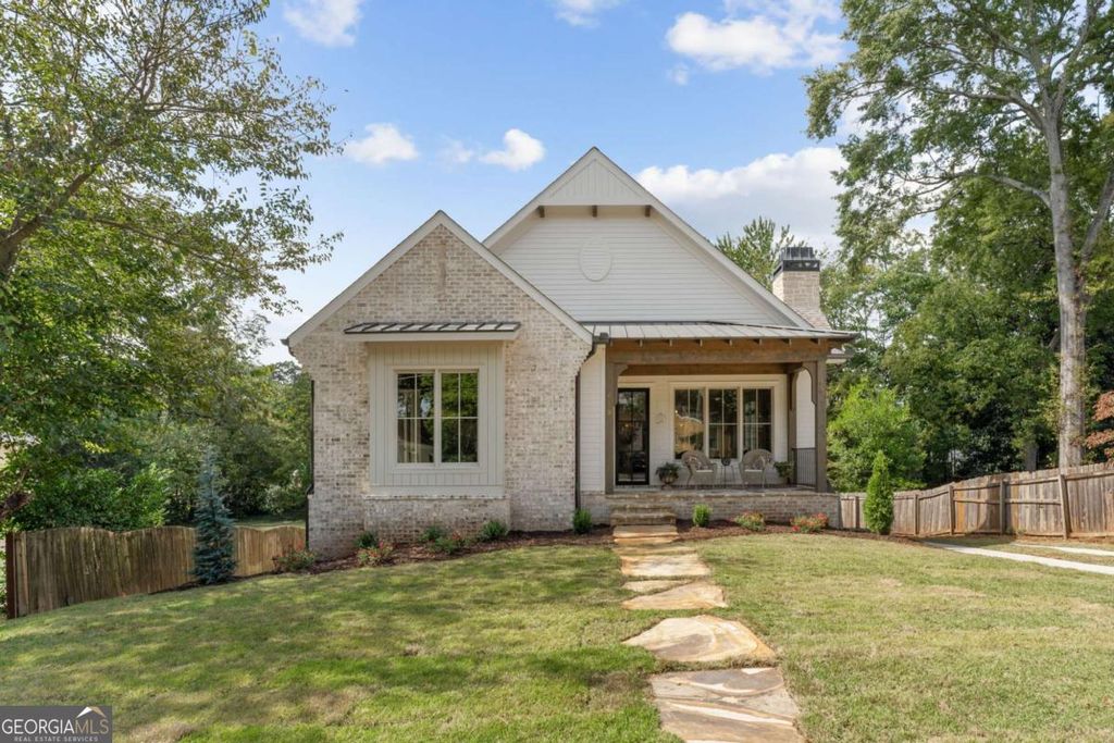 Photo of 419 Campbell Hill Street NW, Marietta, GA 30060 (MLS # 10697197)